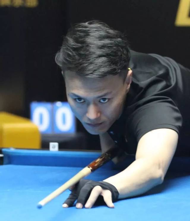 身体对抗中 身体对抗中